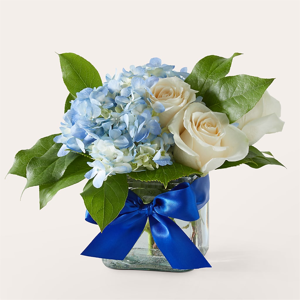 Sky Blue Delight Bouquet – EASTON'S FLOWERS, Mount Vernon IL
