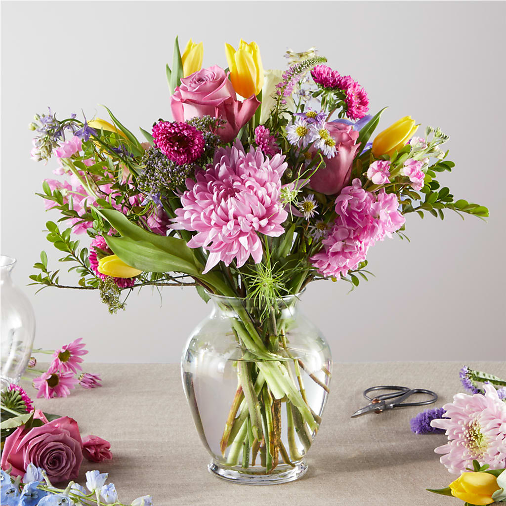Pastel Tradition - A Florist Original – EASTON'S FLOWERS, Mount Vernon IL