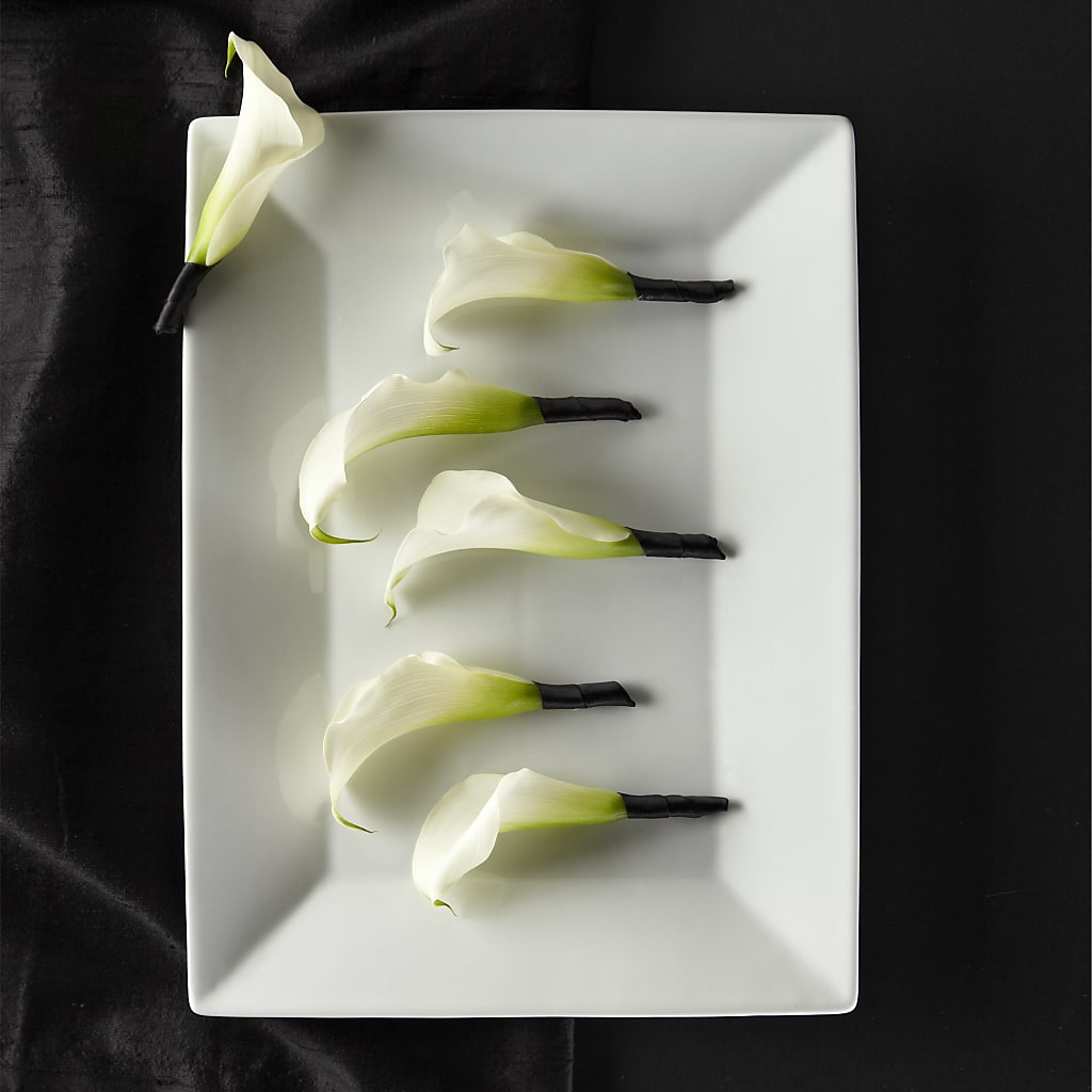 Calla Lily Promise Boutonniere – EASTON'S FLOWERS, Mount Vernon IL