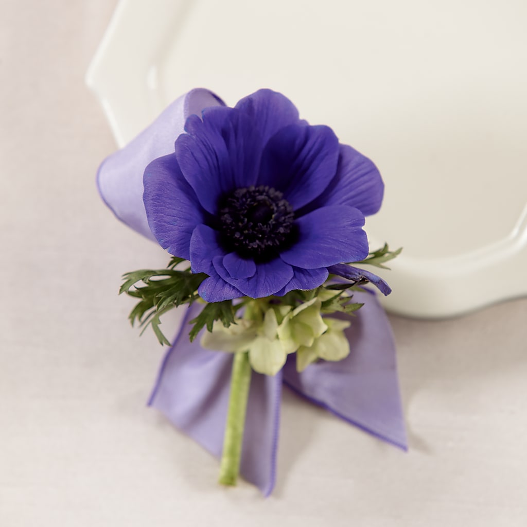 Purple Passion Boutonniere – EASTON'S FLOWERS, Mount Vernon IL