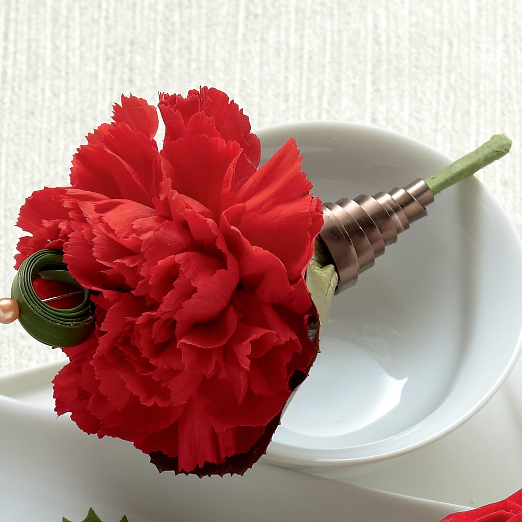 Red Carnation Boutonniere – EASTON'S FLOWERS, Mount Vernon IL