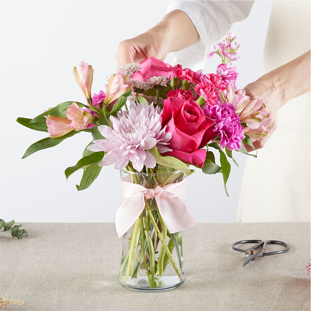 Pink Ribbon - A Florist Original – EASTON'S FLOWERS, Mount Vernon IL