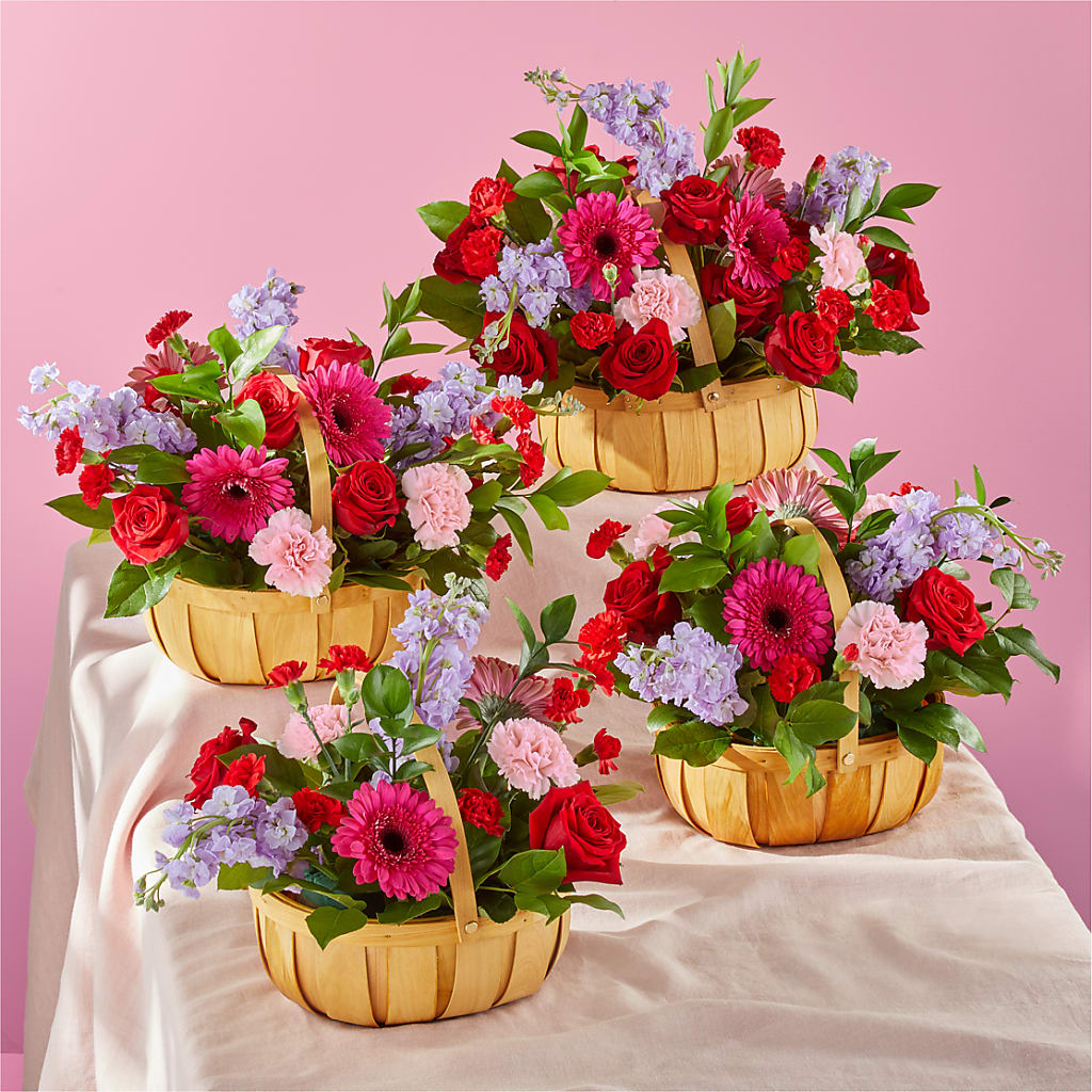 Pink Picnic Basket – EASTON'S FLOWERS, Mount Vernon IL