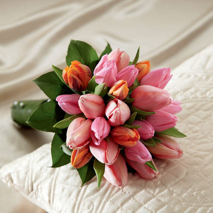 Embraceable Bouquet – EASTON'S FLOWERS, Mount Vernon IL