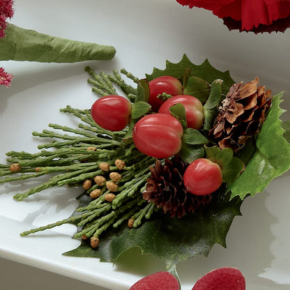 Red Berry Boutonniere – EASTON'S FLOWERS, Mount Vernon IL